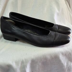 Van Eli Black Women's Flats